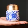 Pote Selado de Cerâmica Porcelana Azul e Branca Esmaltada Jarra Quadrada Vintage Chinesa Garrafa de Mel Tampa de Silicone à Prova de Vazamento Garrafa de Armazenamento de Chá