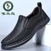 Zapatos de cuero genuino Woodpecker para hombre, nuevos de otoño, zapatos casuales para hombre, zapatos de cuero para hombre, suela suave antideslizante, zapatos para hombre de mediana edad, papá