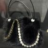 Bolsa de Pele de Raposa Outono e Inverno Bolsa de Mão de Grande Capacidade Bolsa de Ombro Transversal de Pérola Bolsa de Pelúcia Feminina Bolsa Generosa de Mão