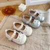 Zapatos de piel para niña estilo coreano 2026 primavera y otoño nuevos zapatos de ballet para niños con suelas blandas, versátiles zapatos de princesa con lazo
