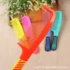 Suministro directo de fábrica para el hogar pequeño A9 peine de plástico para el cabello puesto de venta al por mayor color Jianghu peine de pelo inclinado