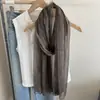 Bufanda de mujer para otoño e invierno, nueva bufanda de seda de color liso de estilo japonés de alta gama, chal largo, calentador de cuello cálido