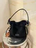 Moda Versátil de Luxo Leve Transfronteiriça 2026 Nova Bolsa Saco Popular Feminina Retro Casual Grande Capacidade Ombro Único Transversal