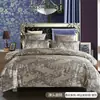 Comércio exterior transfronteiriço estilo europeu luxo leve jacquard acetinado capa de edredom de plumas conjunto de três peças conjunto de cama para casa