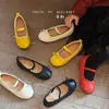 Sapatos Infantis Coloridos de Primavera Koji para Travessia de Fronteira, Sapatos de Couro para Crianças Pequenas, Sapatos de Princesa para Meninas, Sapatilhas de Bebê de Boca Rasa