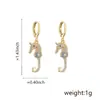 Pendientes de Cobre Chapado en Oro de 18 Quilates, Novedad Creativa Personalizada del Distrito de Lu, con Zirconita, Modelo de Caballito de Mar, Pendientes para Mujer, Venta al por Mayor