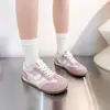 Zapatos blancos de suela gruesa de alta apariencia, estilo universitario, versátiles, nuevo modelo de verano 2026, zapatillas de entrenamiento casuales de nicho versión coreana