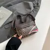 Bolsa de Ombro Feminina Nova Primavera 2025 Moda Casual Personalizada Bolsa para Celular Bolsa Transversal Casual Moderna Bolsa Quadrada Pequena