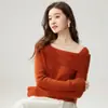 Suéter de Cashmere de Um Ombro Estilo Outono/Inverno 2026 Macio e Aconchegante Camada Base Estilo Elegante Temperamento Redutor de Idade Suéter Emagrecedor