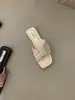 Chinelos Franceses de Nicho Sapatos de Fada Roupa de Verão 2023 Novas Sandálias de Praia de Verão Sandálias Pequenas