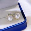 Yuhe Pearl Welfare Novos brincos de pérolas de água doce Moda suave Forte Luz Brincos de pérolas de água doce Boa preservação da cor
