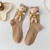 Calcetines hasta la pantorrilla para mujer lindos calcetines de osito 3D otoño e invierno calcetines de muñeco de peluche 3D de dibujos animados calcetines de moda estilo corazón de chica japonesa