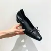 Zapatos planos de moda para mujer estilo coreano con suela simple para aumentar la altura, perfectos para ir al trabajo, con un aire retro francés, suelas suaves y un diseño delicado y de hadas, lo que los hace versátiles para cualquier atuendo.