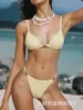 Suministro exclusivo de comercio electrónico transfronterizo desde fábrica, venta al por mayor directa de bikinis para mujer, tela texturizada elegante y linda para vacaciones en la playa