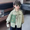 Camisa de manga larga para niño, nuevo modelo otoño 2026, chaqueta de camisa a rayas de otoño para niños, chaqueta superior para bebé niño, chaqueta para niños