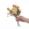 Buquê Artificial de Crisântemo e Rosa para Decoração de Casa, Flores Artificiais para Mesa de Jantar de Hotel, Arte Floral com Combinação de Cores Outonais em Estilo Europeu