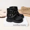 Botas de cuero moda infantil 2026 otoño e invierno estilo coreano estilo británico para niñas de media caña doble hebilla botas sencillas Botas Martin