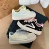 Zapatos casuales estilo universitario para mujer 2026 otoño nuevo de moda diseño versátil para estudiante zapatillas deportivas de suela gruesa versión coreana