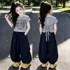 Conjunto de Dos Piezas para Niña: Camiseta Corta con Letra y Pantalones de Campana Verano Nuevo Infantil Elegante Casual Pantalones de Pierna Ancha Conjunto Moderno