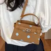 Bolso de Mano Pequeño Exquisito Súper Moderno para Mujer, Nuevo Bolso de Hombro de Lunares Verano 2026, Bolso Cuadrado Pequeño Cruzado para Viajes
