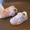 2026 Novos Sapatos de Couro Infantis para Meninas para Primavera e Outono com Solas Macias, Tênis de Couro para Meninos, Sapatos Individuais da Moda para Meninas Pequenas