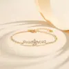Pulseira de Strass Floral de Luxo para E-Commerce para Mulheres, Joia com Design Versátil da Moda, Acessório de Pulseira Tendência de Nicho