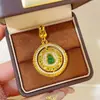 Liga de Cobre Novo Estilo Chinês Design de Nicho com Strass e Filigrana, Pingente Oco Rotativo para Mulheres em Formato de Bússola de Cabacinha