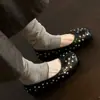 Sapatos de dedo dividido rebite retrô couro de carneiro de primeira camada cristal cor sólida confortáveis versáteis casuais slip-ons femininos sola macia