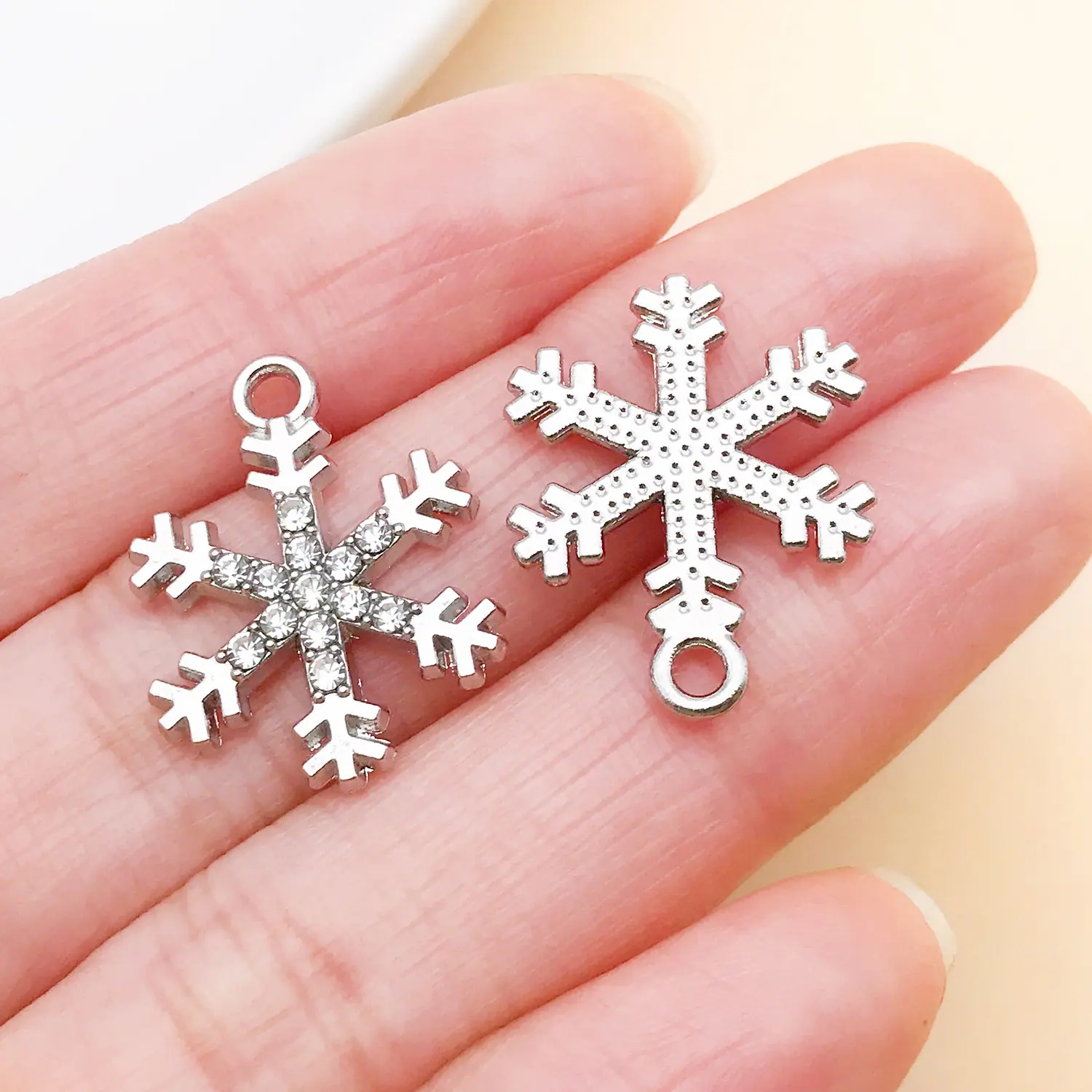 27015-HY2-白k锌合金点钻雪花21x16mm-1.3