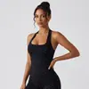 Amazon Conjunto Fitness Feminino com Sutiã Esportivo de Gola Halter com Bolinhas e Costas em V e Leggings