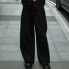 Nueva colección de principios de otoño de 2026: conjunto moderno de sudadera con capucha y pantalones para hombre, color liso, diseño minimalista