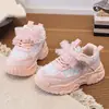 Zapatillas de niña con estilo, modelo nuevo primavera y otoño 2026 con lazo de pedrería, zapatillas tipo "dad shoes" para niños con suelas suaves, zapatillas de correr versátiles