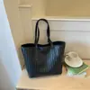 Bolso tote tejido retro para mujer, nuevo bolso de hombro de moda 2026, gran capacidad, bolso sencillo y texturizado para el día a día