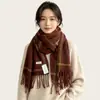 Bufanda Melard retro japonesa de color marrón oscuro para mujer, calentador de cuello cálido versátil elegante a cuadros estilo coreano de invierno para hombre