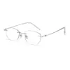 Gafas sin montura ultraligeras de titanio puro 52 micro montura ojo de gato para mujer 9047, geniales y elegantes, anti-luz azul, se pueden adaptar con lentes graduados