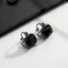 Marea negra estilo fresco hebilla de oreja cuadrada red popular moda lujo temperamento nicho de alta gama pendientes de doble cara pendientes venta al por mayor