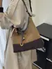 Bolsa de Axila Grande Capacidade Transfronteiriça para Mulheres 2025 Nova Bolsa Simples de Camurça Estilo Balde Bolsa de Ombro Tendência para o Dia a Dia