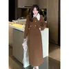 Traje retro de pana francés para mujer Otoño Contraste Cuello de muñeca Chaqueta corta Ajustada Vestido de longitud media Conjunto de dos piezas