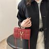 Bolsa Quadrada Pequena de Moda de Luxo Outono e Inverno Nova Versátil Estilo Ocidental para o Dia a Dia Bolsa de Ombro Transversal Bolsa de Mão para Mulheres
