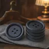Botões de Resina Atacado para Casacos, Trench Coats, Suéteres e Jaquetas em Branco e Preto, Redondos, de Quatro Furos, 18-30mm