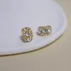 Pinzas de Oreja Retro Coreanas sin Perforación para Mujer, Coloridas Súper Brillantes Otoño e Invierno Exquisitas de Diamante Completo de Alta Gama Sin Dolor Pendientes de Bobina de Mosquito