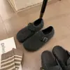 Sapatos peludos femininos estilo Grape Mom, quentes, forrados com fleece, chinelos fechados, podem ser usados ao ar livre, sapatos estilo Birkenstock de sola grossa, sapatos de algodão, sapatos casuais para pessoas preguiçosas