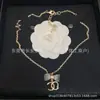 Nuevo Estilo Collar de Lazo Doble C Inspirado en Chanel para Mujer, Cadena para Clavícula de Cuero Estilo Vintage Chanel, Collar de Cadena de Suéter de Alta Gama