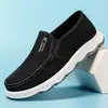 Zapatos de tela para hombre primavera nuevos transpirables de lona suela suave antideslizantes para mediana edad y ancianos zapatos de papá cómodos zapatos para conducir