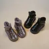 Botas de neve femininas, novo estilo de inverno 2026, quentes, de sola reta, forradas com fleece, botas de algodão espessadas, botas impermeáveis de cano curto, outono