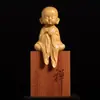 Escultura em Madeira de Cipreste Sentado Zen Pequeno Monge Artesanato em Escultura de Madeira Maciça Decoração de Mesa para Sala de Estar Sala de Chá Ornamentos Zen