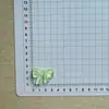 Mini gravatas borboleta translúcidas de resina para acessórios DIY para capas de celular, copos de água, acessórios de cabelo, Crocs e materiais para bolsas no atacado
