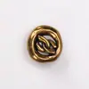 Abrigo de Metal Hueco con Doble Anillo Cosido a Mano Estilo Chanel, Gabardina, Suéter con Botones Tejidos, Sensación de Alta Gama