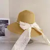 Chapéu de Pescador de Aba Larga com Fita de Renda Estilo Japonês para Mulheres, Chapéu de Palha Elegante Versátil para o Verão, Chapéu Bucket Estiloso com Proteção Solar