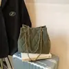 Bolso Tote de Gamuza para Mujer 2026 Estilo Nuevo Lujo Ligero Nicho Gama Alta Gran Capacidad Acolchado con Cadena Bolso Cruzado